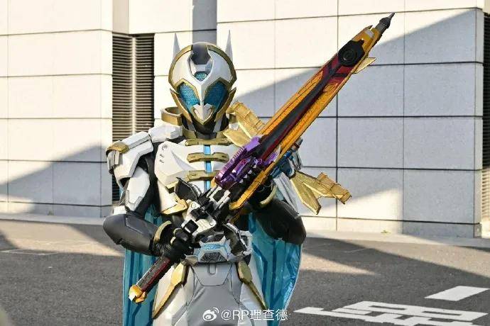 原创假面骑士outsiders第5话剧照公开善意召唤究极vice协助战斗