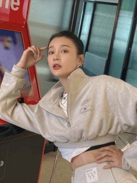 原创离婚5年后抛妻弃子的曹云金翻身大火唐菀带娃隔空秀恩爱