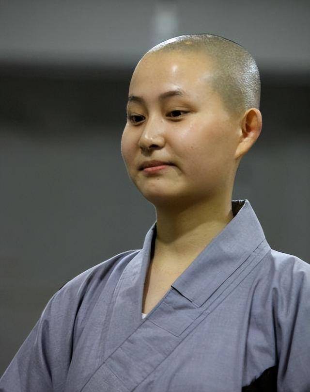 原创最美尼姑释正孝同因梦选择出家的985学霸33岁不愿还俗
