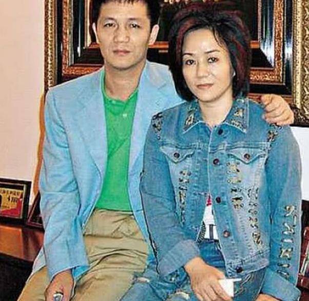 原创内防咸猪手外躲富商搂娱乐圈就是大染缸进圈的女孩全变样