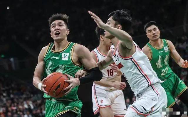 原创深夜发声郭艾伦官宣决定辽篮错失大奖周琦回归辽宁悬念揭晓