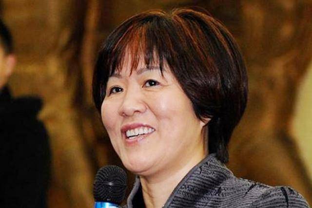 原创郎平奥运会结束后回到美国2022年晒全家合照30岁女儿笑容灿烂