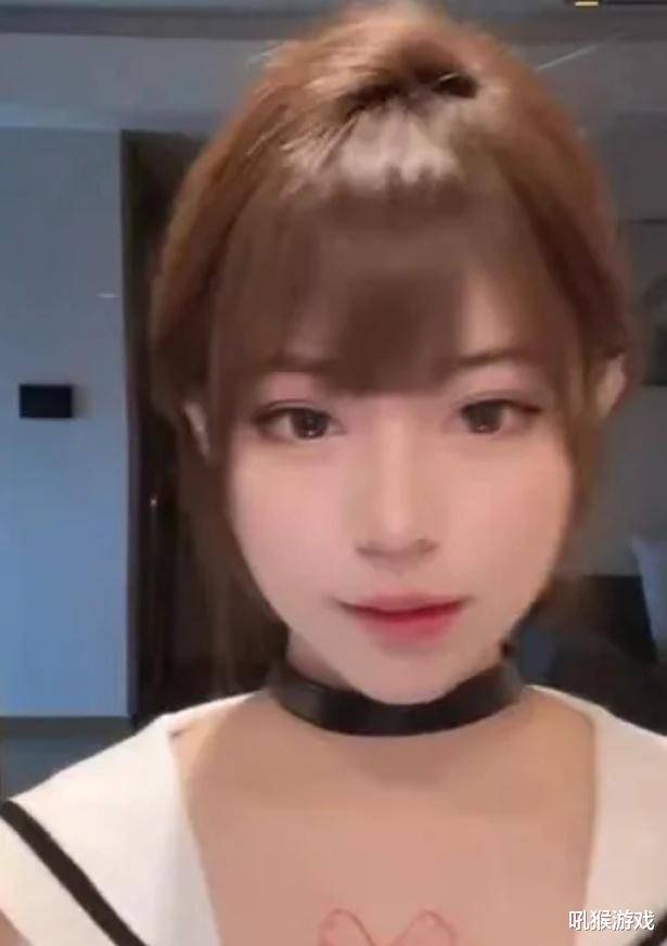 原创周淑怡跑抖音直播了网友差点没认出来长得实在太像了