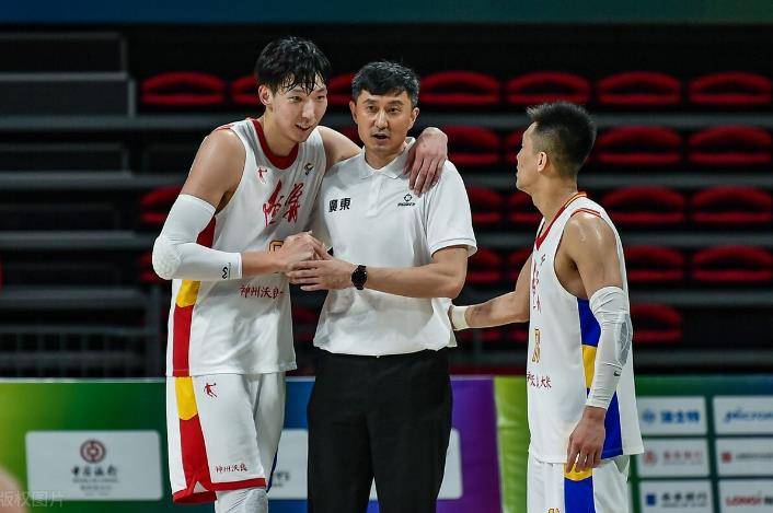 原创敲定周琦回归辽宁悬念揭晓广东评奖被无视名记吐槽赵睿