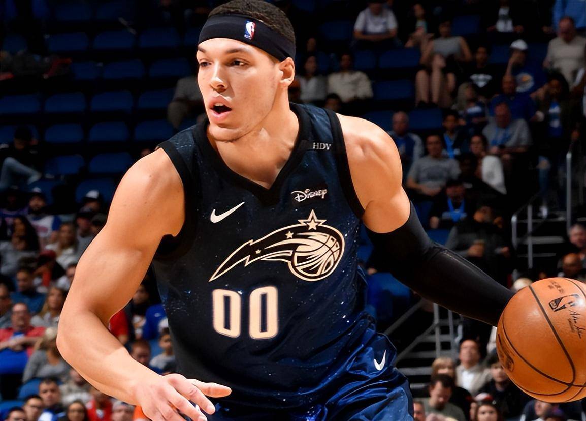 原创联盟第1猛男倒下天赋不输詹姆斯湖人最怕他缝21针5天就复出