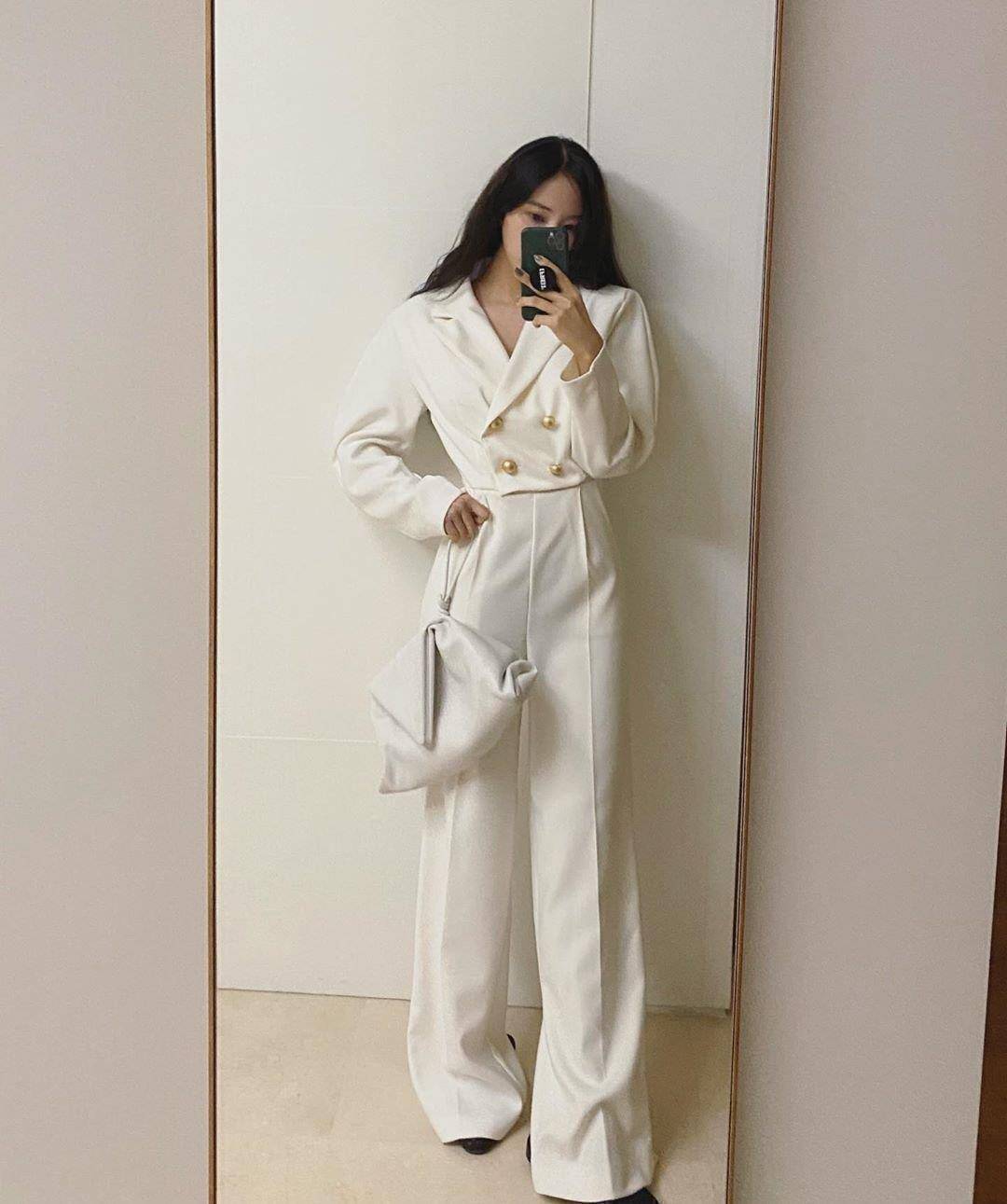 原创朴孝敏16套春季对镜穿搭配色简约风格百变照着穿准没错