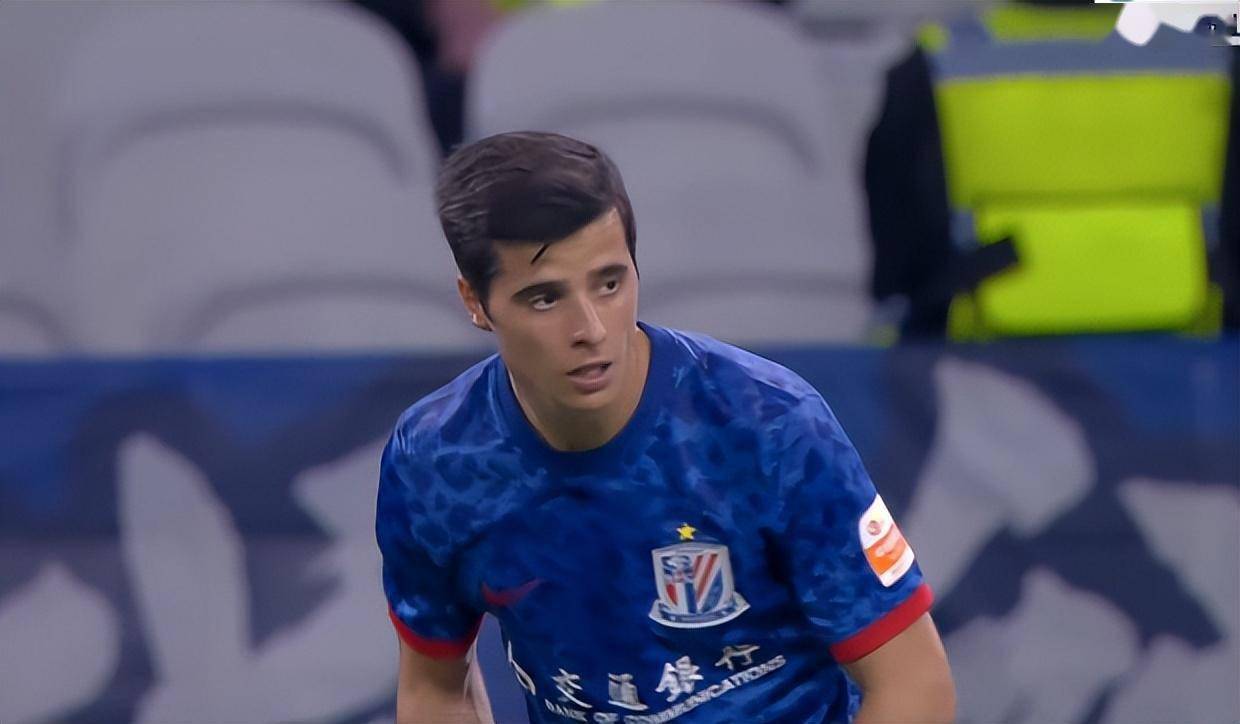 好防守十号 之前可有可无 现变成大熊猫一样宝贝_斯卢茨基_球员_能力