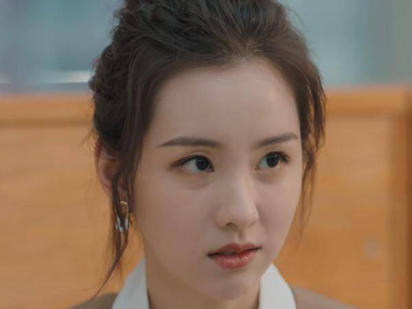 原创陈都灵新剧终于选对角色了又美又飒气场强大就是剧本太不给力