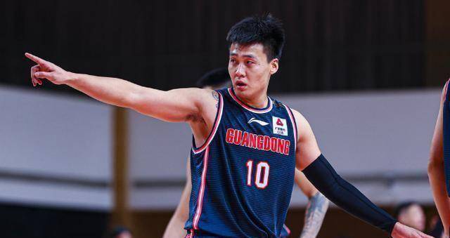 原创穿错球衣cba立刻罚2万马尚布鲁克斯旧球衣事件真的是小事吗