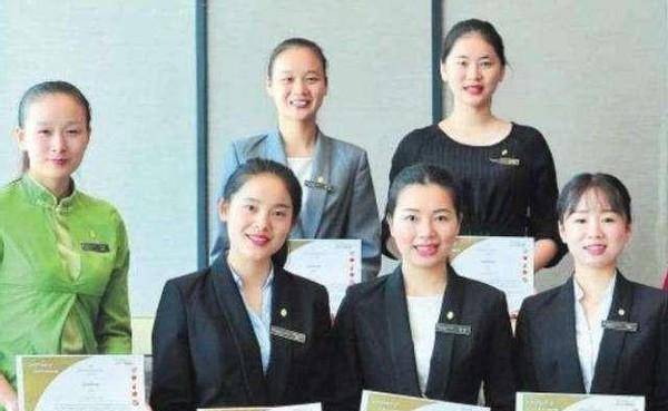 原创国宴级服务员姚碧经历过三次国宴尽展我国的礼仪待客之道