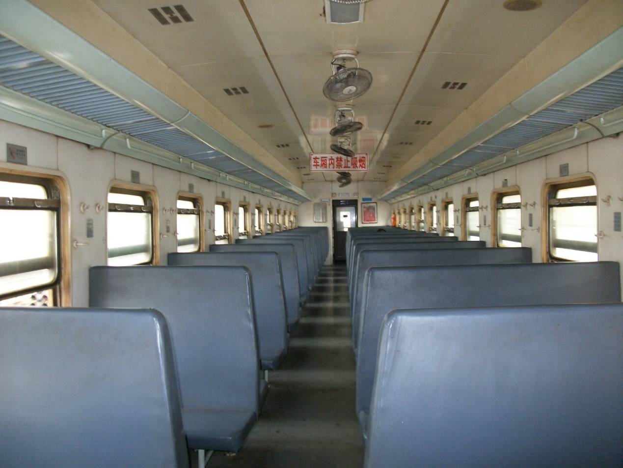 t9列车8车厢座位分布图图片