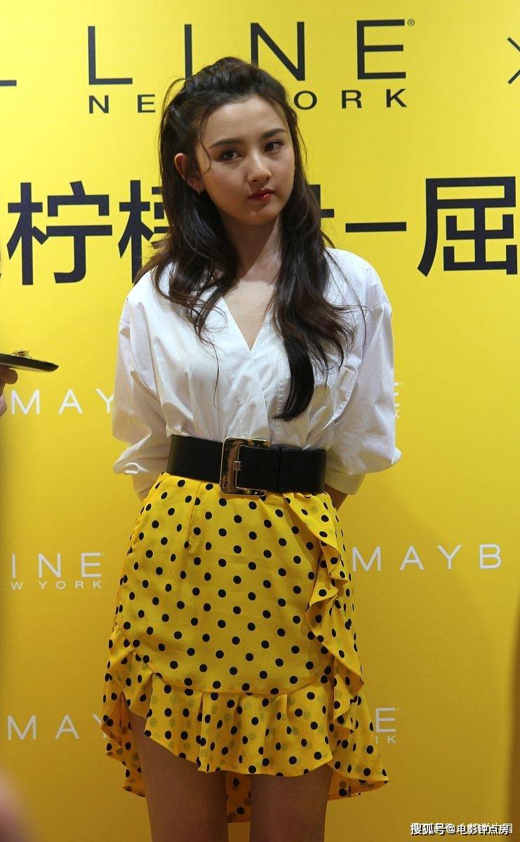 原创毛晓彤的腿柳岩的胸娱乐圈坚决不整容的女星我只服这5位