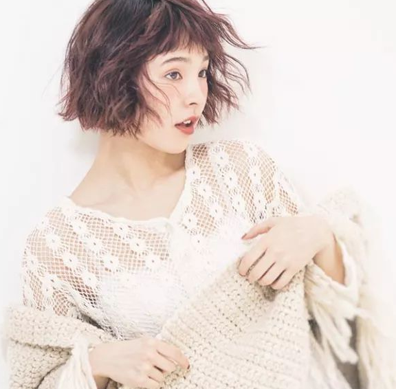 让男人心动的"短款发型",惊艳又个性,夏日超高回头率