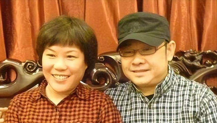 原创刀郎前妻杨娜生女40天后抛夫弃女刀郎爆火后再现她后悔惨了