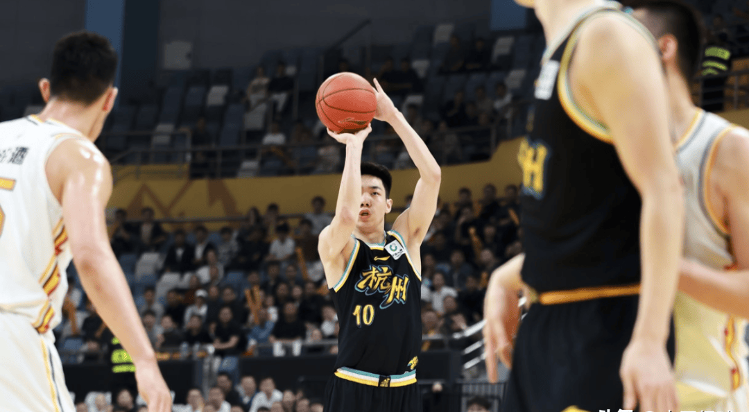 天降神兵!季后赛广厦开门红,王博霸气表态,广东男篮措手不及_山西男篮