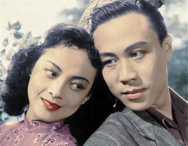 直击国民女神阮玲玉葬礼男友失误导致去世遗容依然很美丽