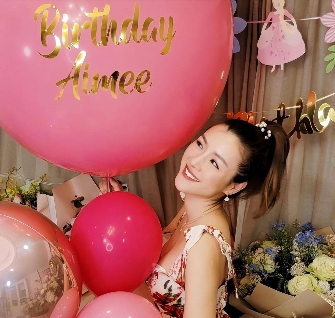 原创陈茵媺豪宅内庆生穿紧身裙彻底放开秀身材这曲线陈豪真有福气