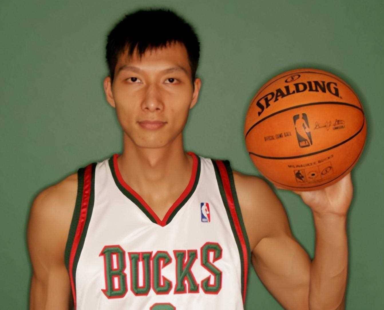 cba最美老板娘,40亿身价,给易建联大肥约,后背纹身尽显风_吴迪_篮球