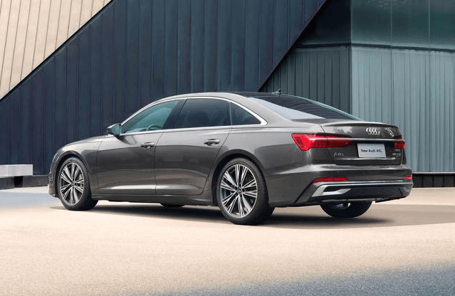 奔驰e级在商务型轿车里多多少少显得有些轻盈,或者说车身看起来不够有