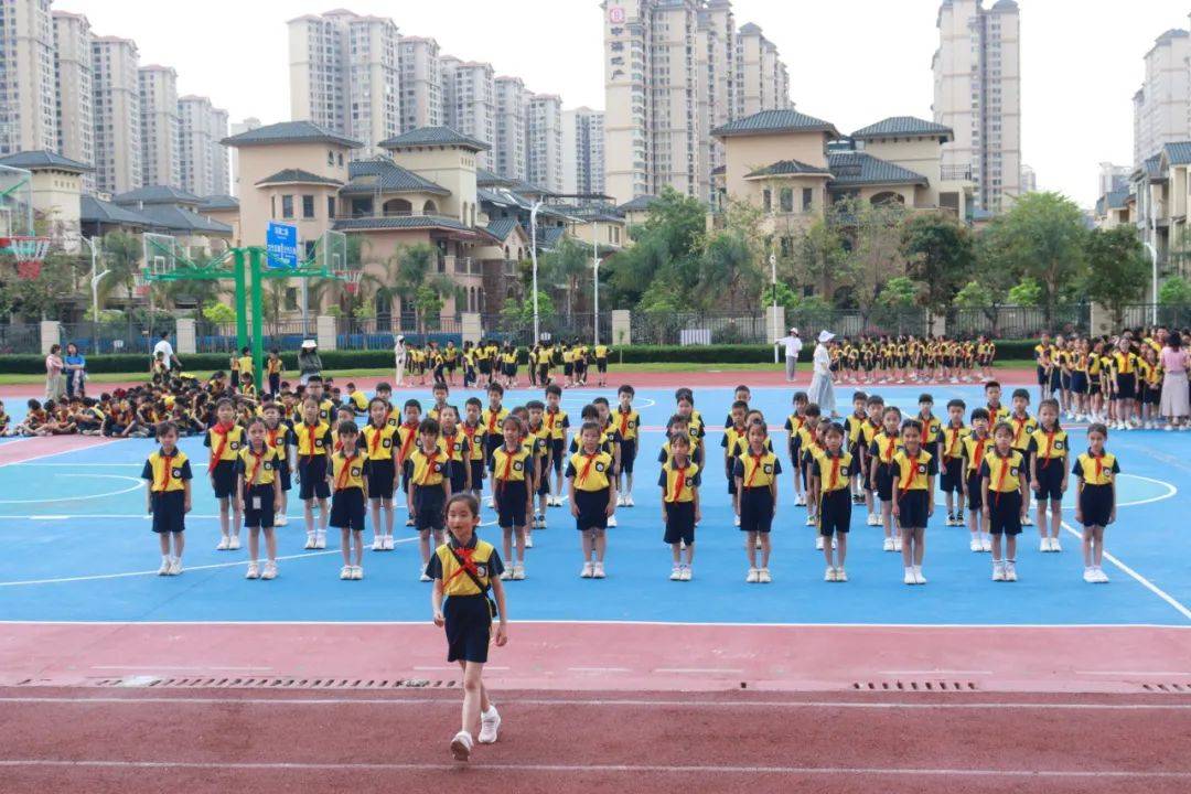 关注队列队形展风采强健体魄恰少年惠州市惠城区金山湖小学队形队列