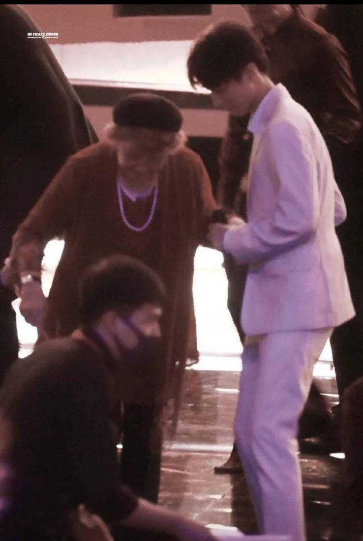 原创            王俊凯的温柔和浪漫，王俊凯的幸运纸条都写了什么？-王俊凯有什么意思