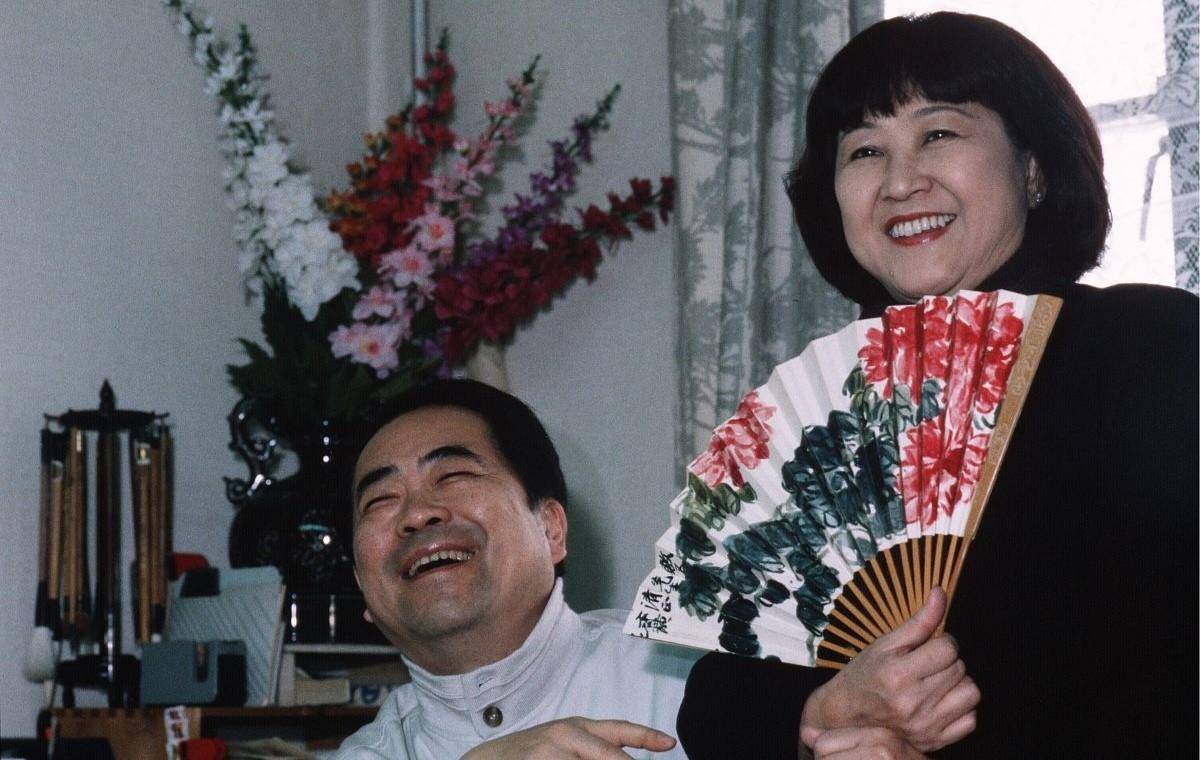 值得注意的是,楠莉原来叫张桂云,是须遵德的妻子,两人育有3个孩子.