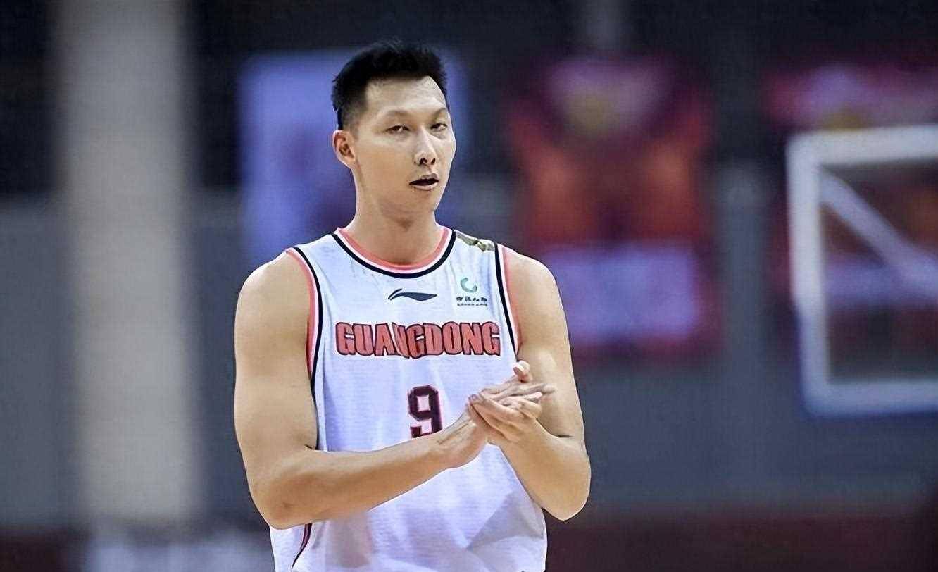 cba最美老板娘,40亿身价,给易建联大肥约,后背纹身尽显风_吴迪_篮球