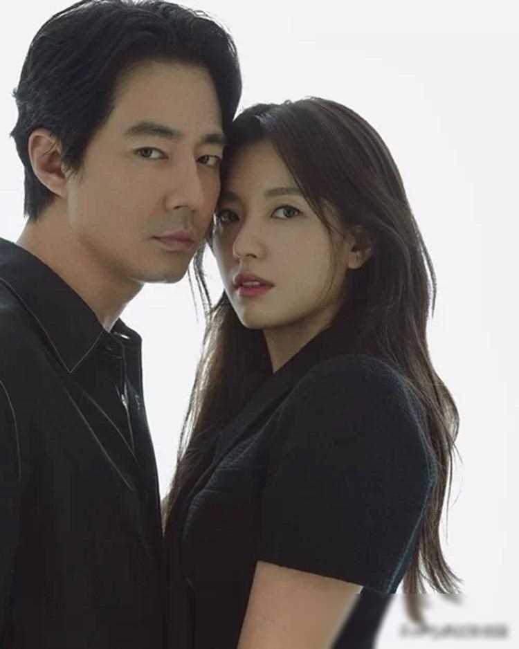 池昌旭是韩国少数出身平凡的明星之一,因主演日剧《再次微笑》而走红.