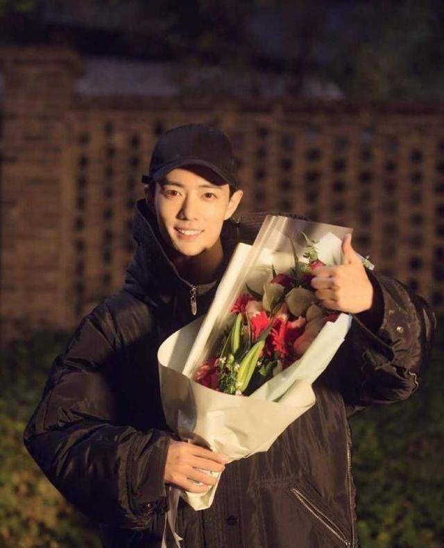 原创导演对肖战的一句评价感动粉丝肖战确实如此不然早就被打败了