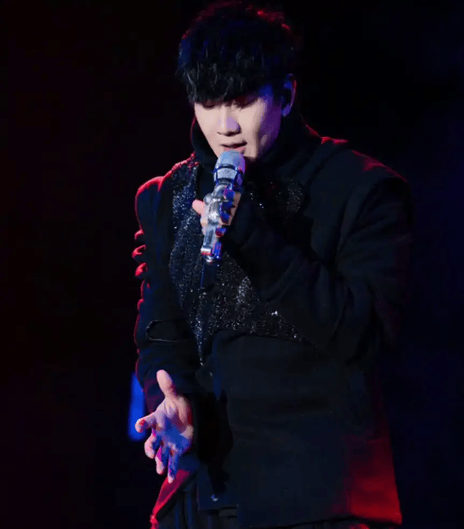 jj20巡演想林俊杰的风终于吹到了我们尔滨