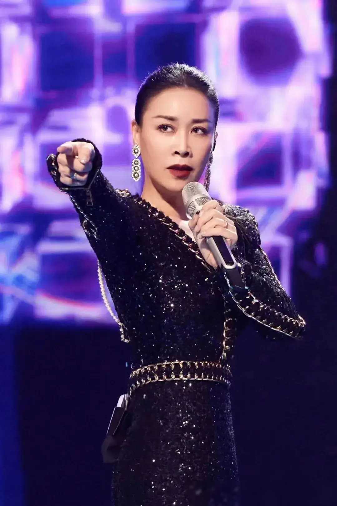 那英不再沉默,揭开联合抵制刀郎原因,他隐退十几年之谜_杨紫和_角色