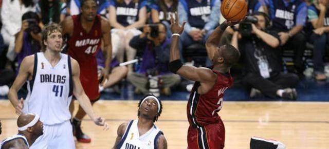 当奥尼尔东游的第二年,韦德和奥尼尔一起带领球队闯入了06年的总决赛