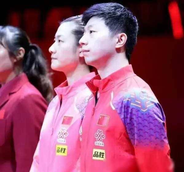 丁宁婚纱照曝光大家期待谁是她的归宿呢