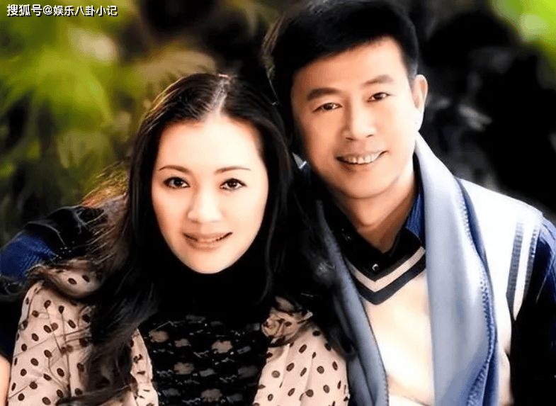 江柏萱:不顾家人反对娶二婚单亲妈妈,妻子生病后不离不弃_蔡雯_角色