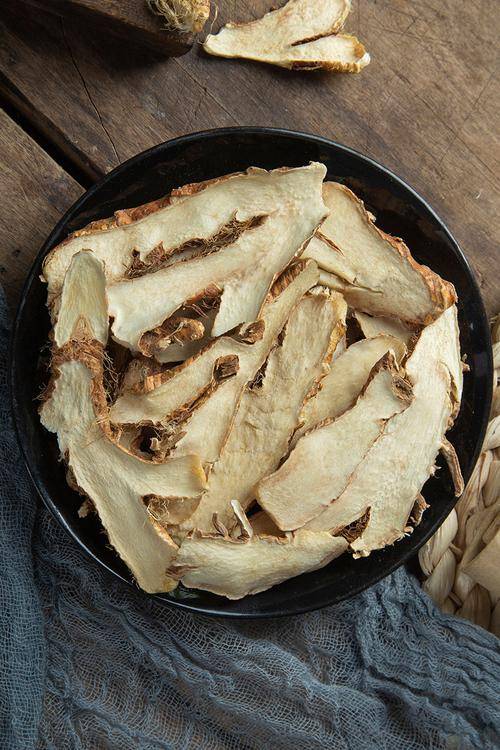 中药知母:神奇的草本治疗力量?_应用_症状_作用