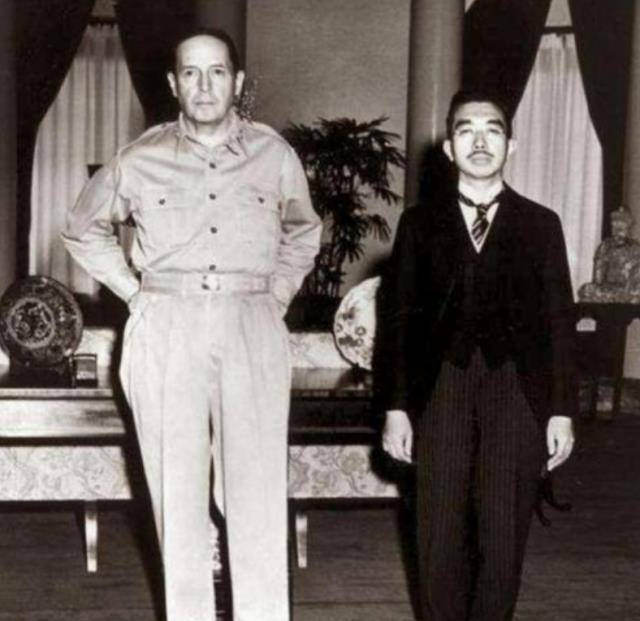 裕仁天皇的皇后连4个女儿他为了生儿子想了一个奇怪的办法