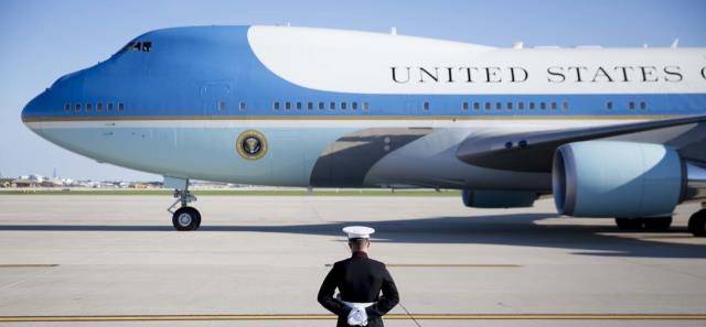原创美国总统的专机空军一号造价39亿美元号称是最安全的飞机