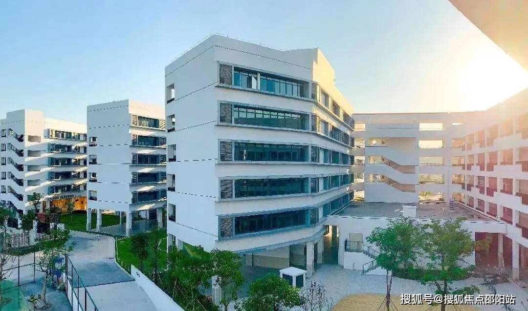 【华南实验学校】华南实验学校是一所九年一贯制公立学校,开办于2018