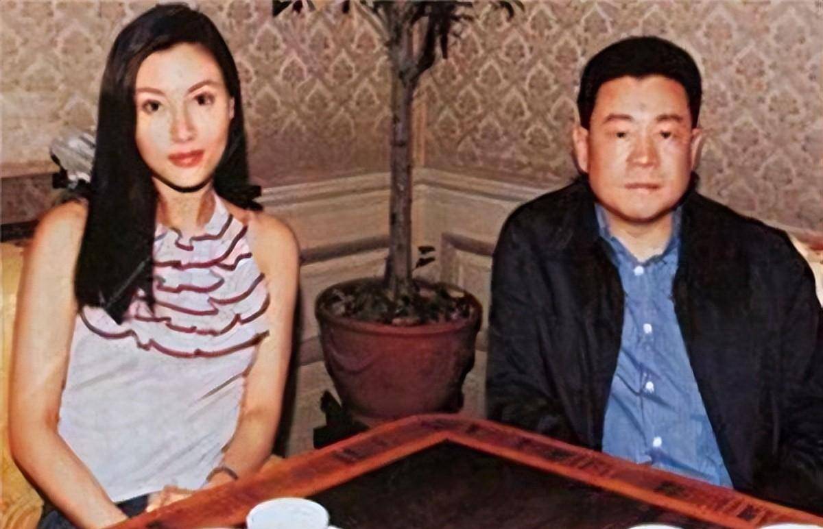 原创遗传是门玄学李嘉欣那么美姐姐却鞋拔子脸都被爆小三嫁豪门