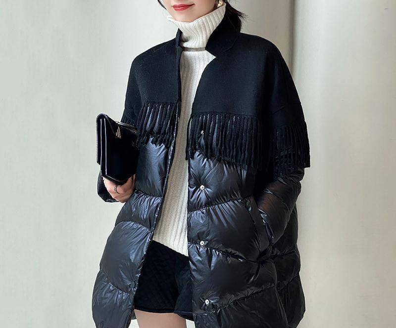 一件羊绒经典色系列设计的皮草大衣,实在是太温暖轻奢了.