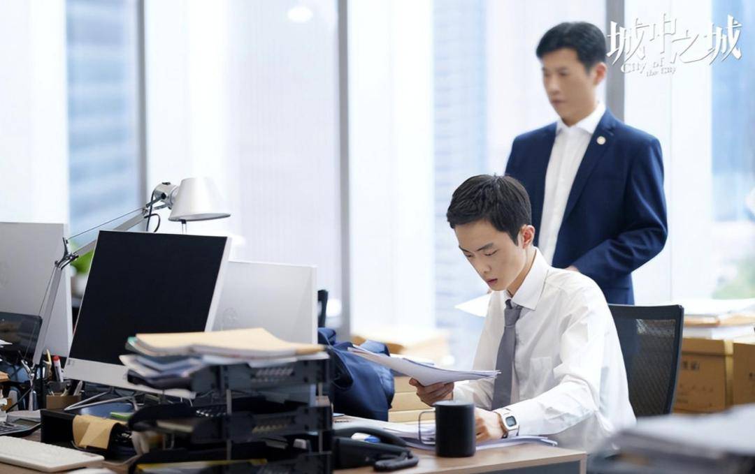 央视新剧于和伟领衔隆妮施美人计这场金融高端局预感会火