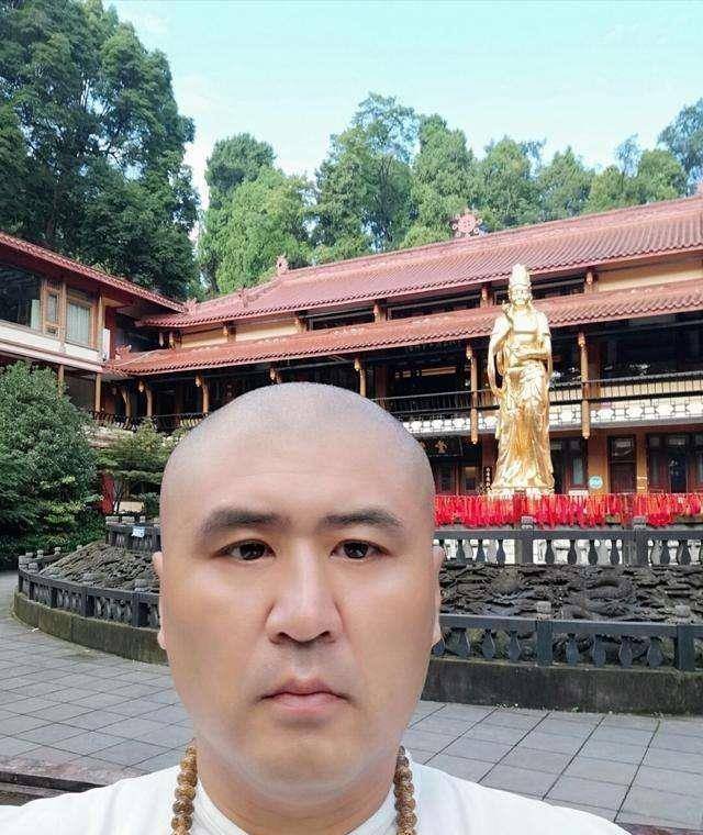 对比明显太极雷雷连点30个生蚝不用赊账田野连件外套也买不起