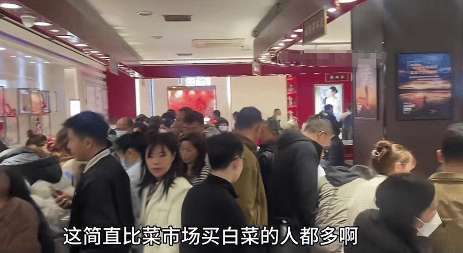 代购"攻陷"胖东来,谁是罪魁祸首?_茶叶店_商品_消费者