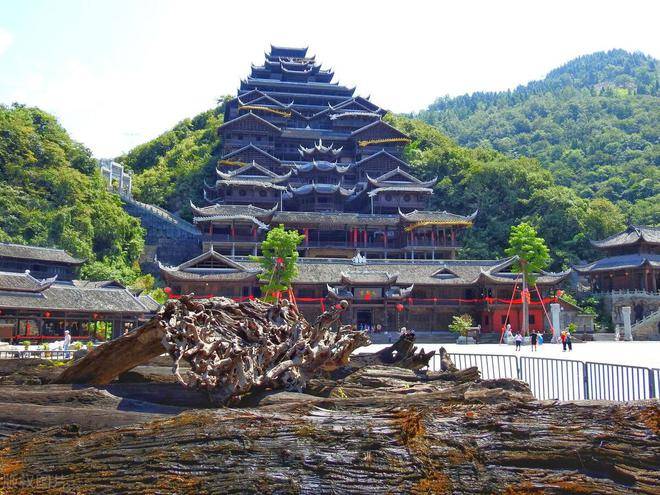 去重庆旅游大概要多少钱重庆当地导游多少钱一天