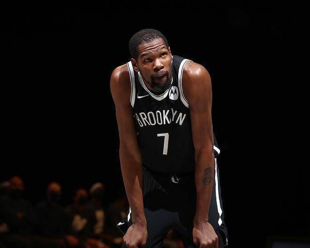 杜兰特不知道篮网新赛季阵容安排该去问总经理主教练或欧文