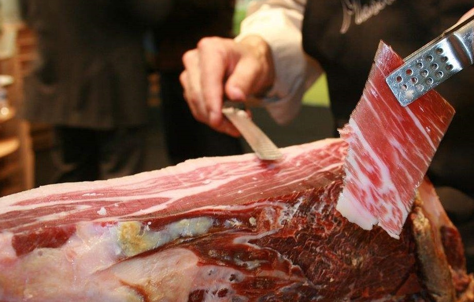 原创每做一批金华火腿就有一条狗腿要牺牲其中的原因你明白吗