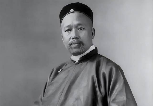 慈禧的最后一天：早晨在处理光绪后事，下午就穿上了寿衣