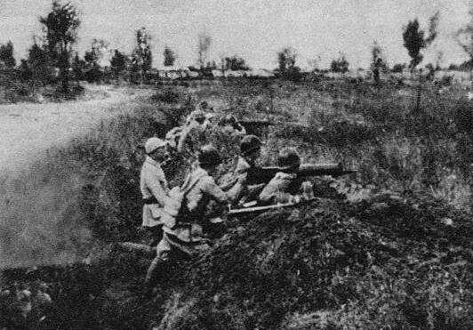 一个主力团仅剩64人_敌人_吴淞口_伤亡