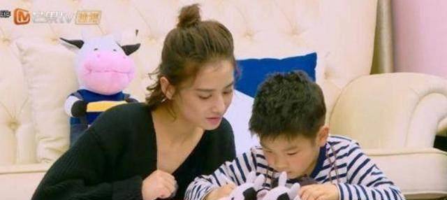 原创二胎难平衡贾静雯举动获赞黄圣依却被吐槽偏心