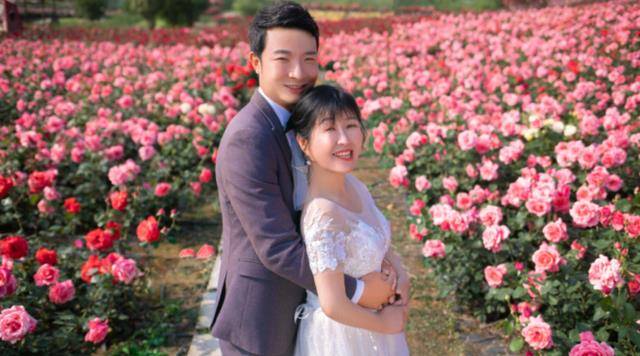 余秀华公开发文被杨槠策家暴渴望已久的爱情就这样草草收尾